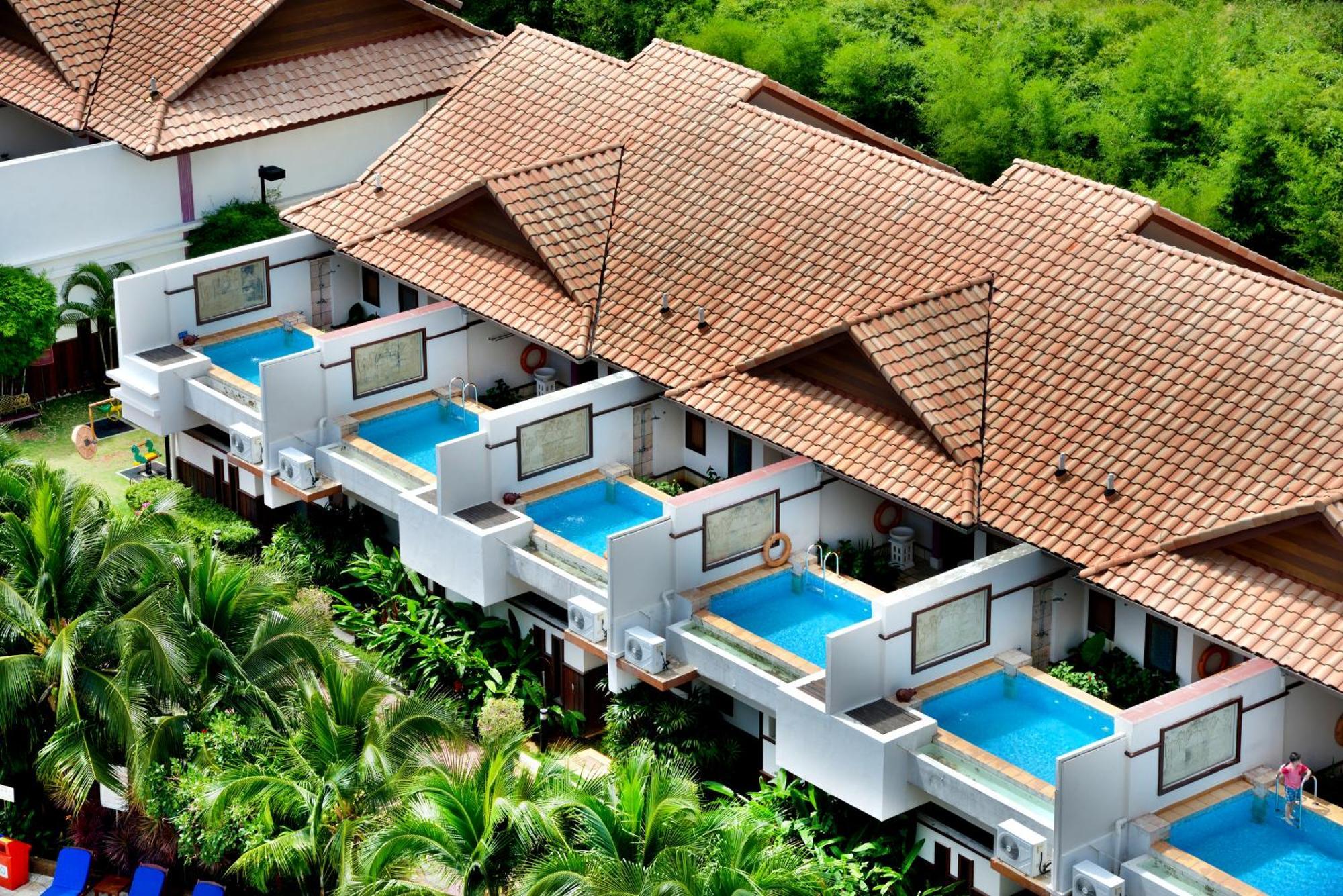 Hotel Grand Lexis Port Dickson Esterno foto The Royal Paradise Hotel and Spa