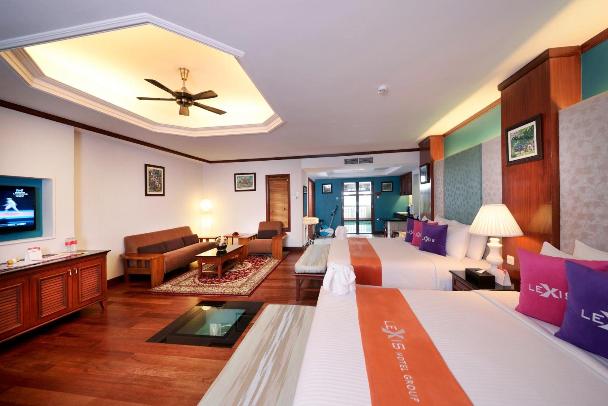 Hotel Grand Lexis Port Dickson Esterno foto Suite