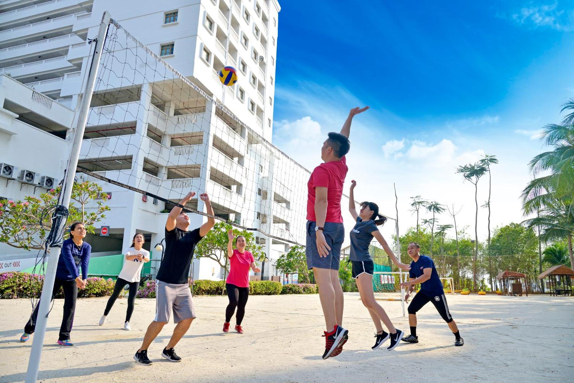 Hotel Grand Lexis Port Dickson Esterno foto FNU Sports