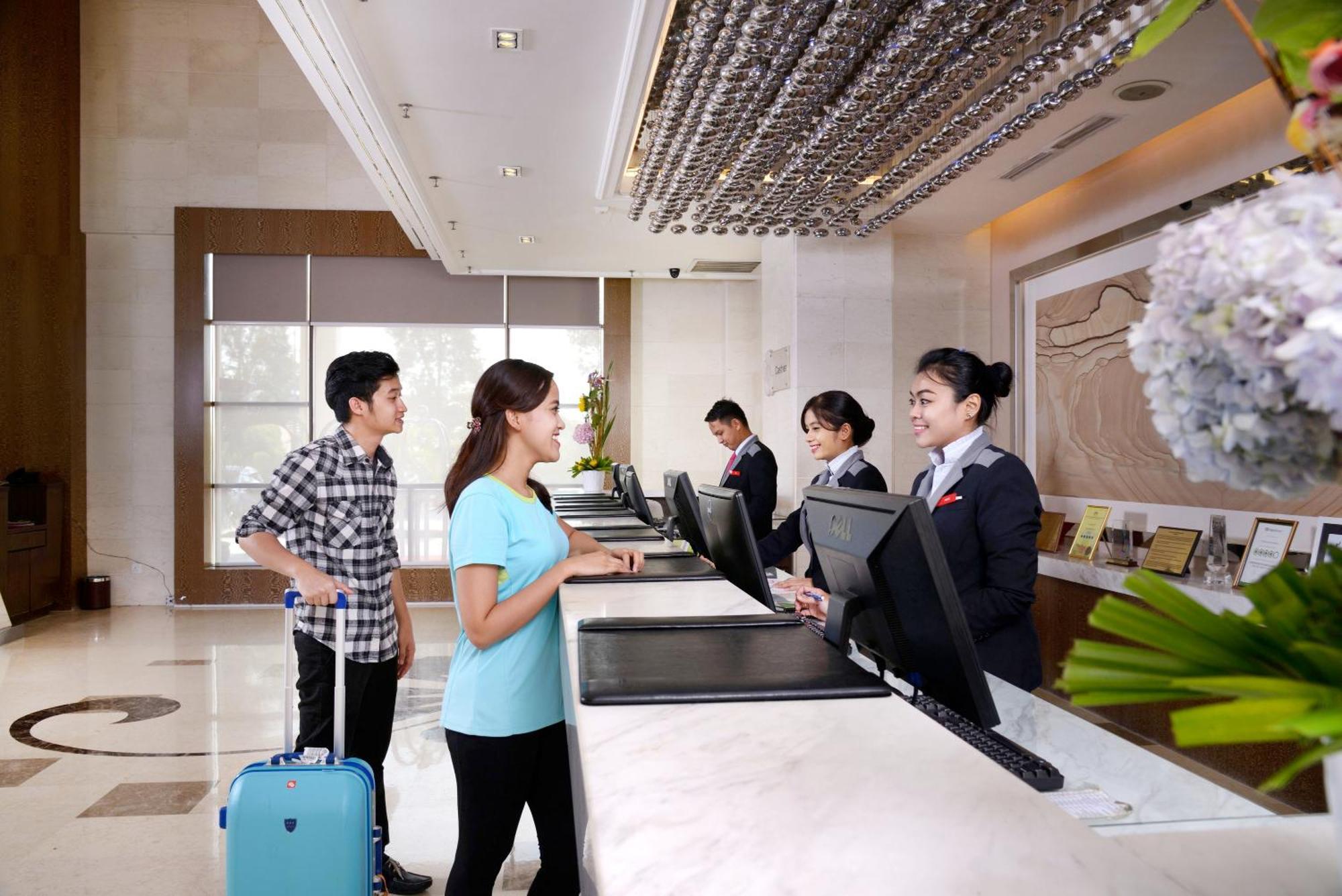 Hotel Grand Lexis Port Dickson Esterno foto