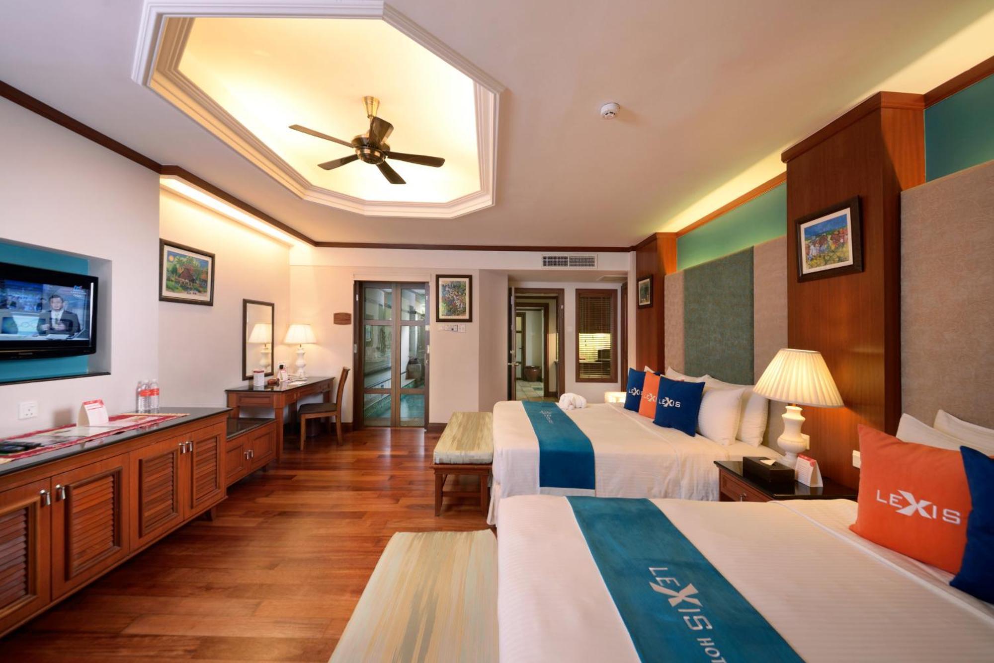 Hotel Grand Lexis Port Dickson Esterno foto Deluxe Room